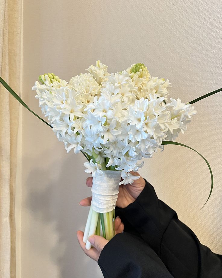 Bó hoa cưới tone pastel